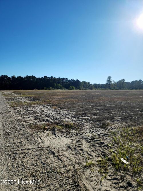 3 Tart Town Rd, Dunn, NC, 28334-8001 | Card Image