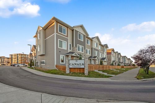 450 Canals Cross Sw, Airdrie, AB, T4B4L3 | Card Image