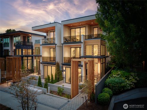 2-1844 Market St, Kirkland, WA, 98033-4946 | Card Image