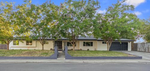 4921 Bowman Oaks Way, Carmichael, CA, 95608 | Card Image