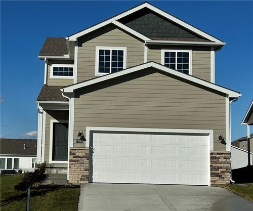 27014 E Dogwood Ln, Lee's Summit, MO, 64086-8503 | Card Image