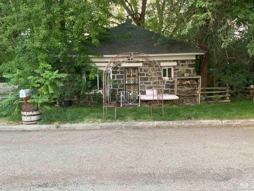 309 E E C St, Shoshone, ID, 83352 | Card Image
