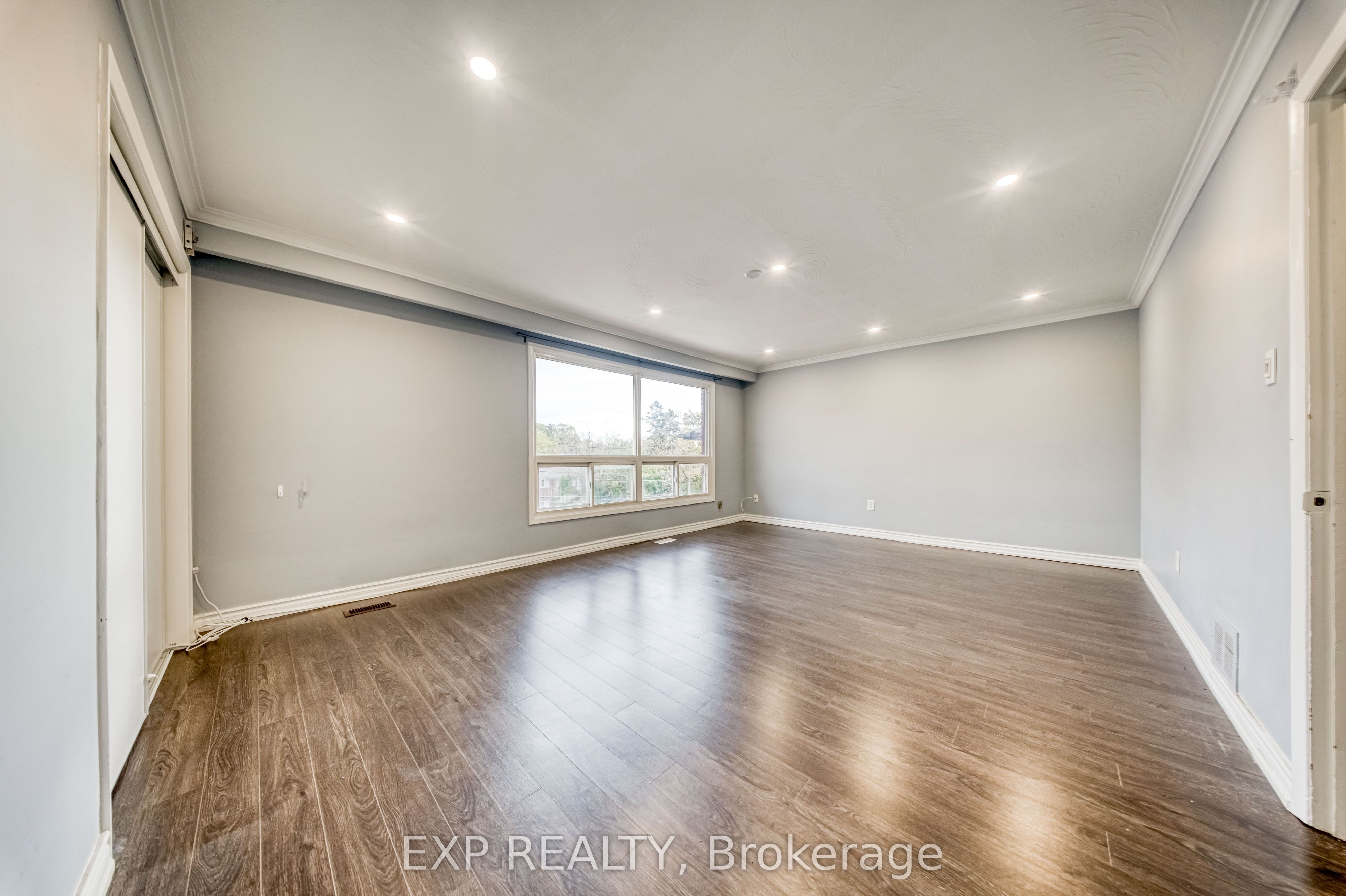 Residential Lease in Toronto E06 5