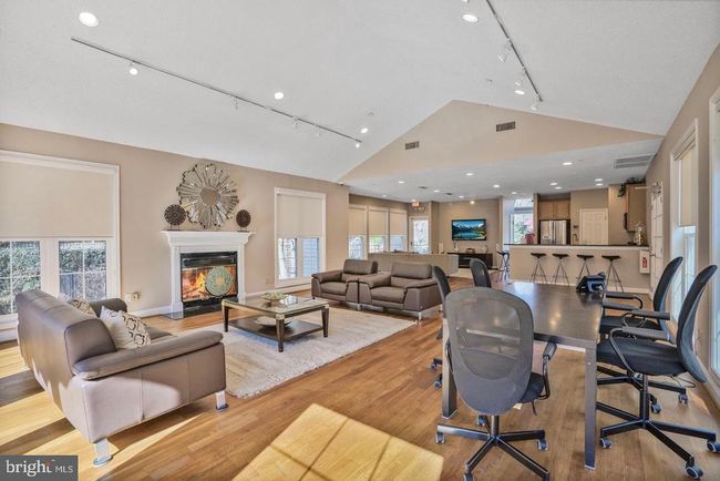 APT-201B - 1511 Lincoln Way, Condo with 2 bedrooms, 2 bathrooms and null parking in MCLEAN VA | Image 46