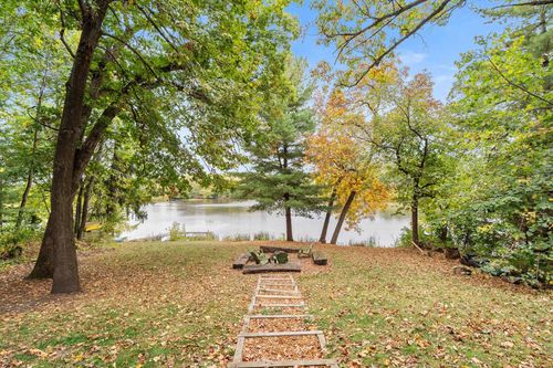 N3932 Park Rd, Brodhead, WI, 53520-9633 | Card Image