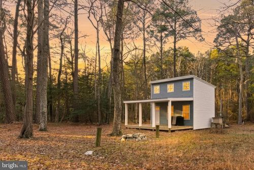 257 Chesapeake Beach Rd, Reedville, VA, 22539-4012 | Card Image