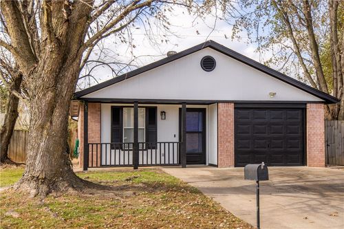 303 Southland St, Centerton, AR, 72719-9697 | Card Image