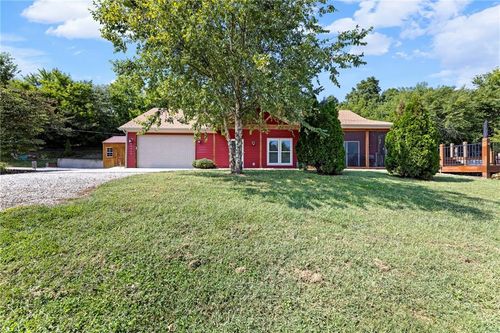 28818 W 303rd St, Paola, KS, 66071-4022 | Card Image