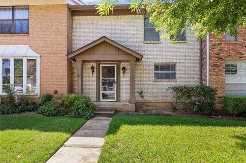 1859 Coronado Hills Dr, Austin, TX, 78752-2116 | Card Image