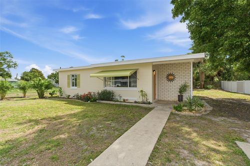 21921 Beverly Ave, PORT CHARLOTTE, FL, 33952-5428 | Card Image