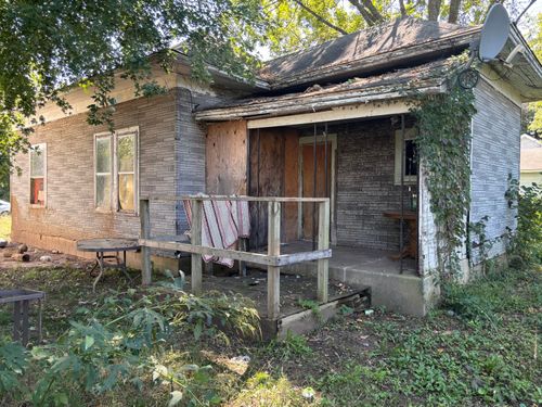 131 S 4th St, Vinita, OK, 74301-3803 | Card Image