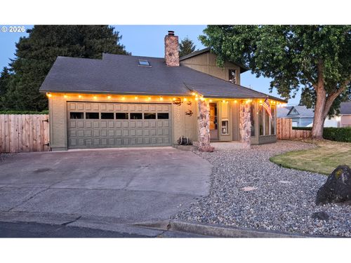 1205 Nw Littlewood Ct, Roseburg, OR, 97471-1850 | Card Image