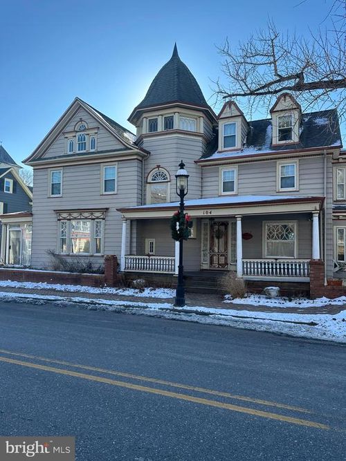 104 S Main St, ELMER, NJ, 08318-2233 | Card Image