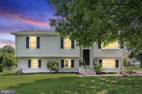 6829 Crescent Ridge Ct, BEALETON, VA, 22712-9428 | Card Image