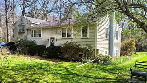 73 West St, Plympton, MA, 02367-1003 | Card Image