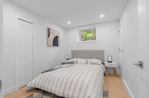 a-3672 W 1st Avenue, Vancouver, BC, V6R1H2 | Card Image