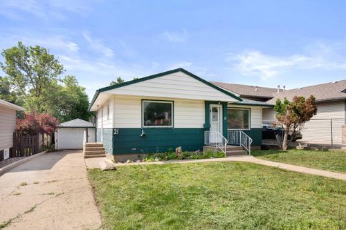 21 5 St Sw, Medicine Hat, AB, T1A4G3 | Card Image