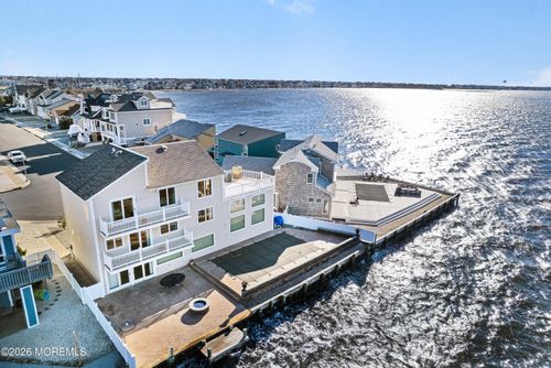 225 K Ct, Seaside Park, NJ, 08752-1317 | Card Image