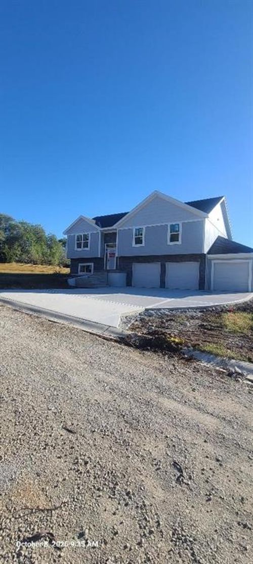 103 Sally Cir, Dearborn, MO, 64439-5507 | Card Image