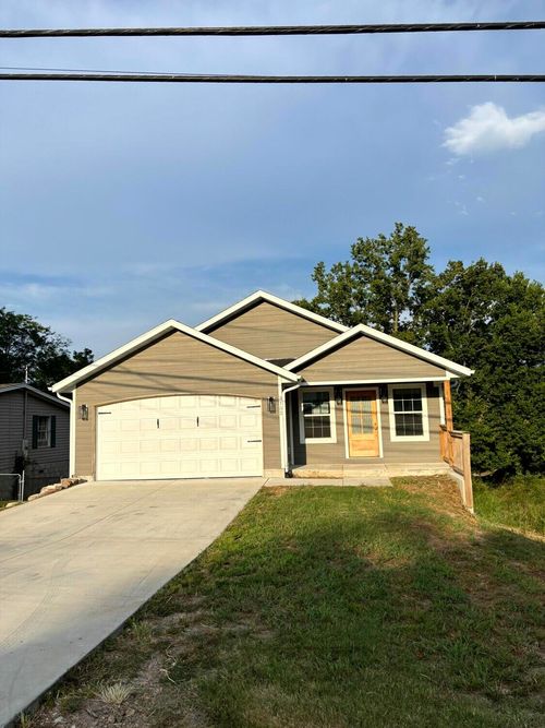 3152 Maple St, Hollister, MO, 65672-6109 | Card Image