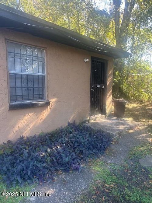 3250 Phyllis St, Jacksonville, FL, 32205-5533 | Card Image