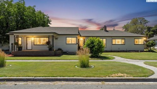 353 E Borah St, Connell, WA, 99326-4011 | Card Image