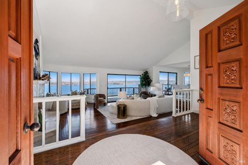 2 Place Moulin, Tiburon, CA, 94920-1650 | Card Image