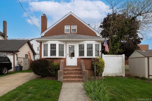 33 Althouse Ave, East Rockaway, NY, 11518-1903 | Card Image