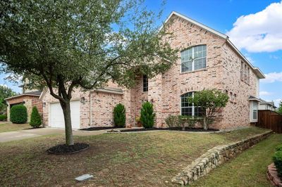 9060 Mc Farland Way, House other with 4 bedrooms, 2 bathrooms and null parking in Fort Worth TX | Image 2