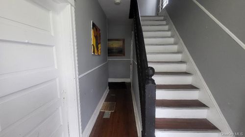 108 Winnikee Ave, Poughkeepsie, NY, 12601-2897 | Card Image