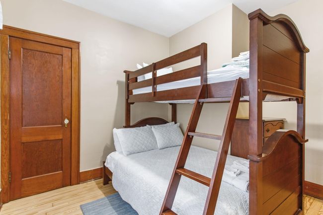 50-web-or-mls-225-van-buren-st | Image 50