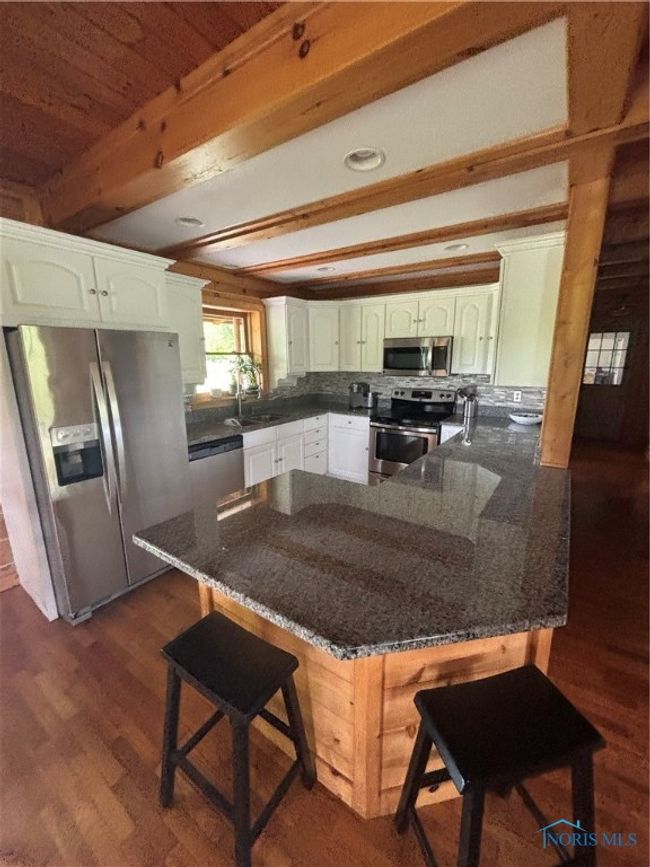 11961 Oak River Ln, House other with 2 bedrooms, 2 bathrooms and 2 parking in Whitehouse OH | Image 18