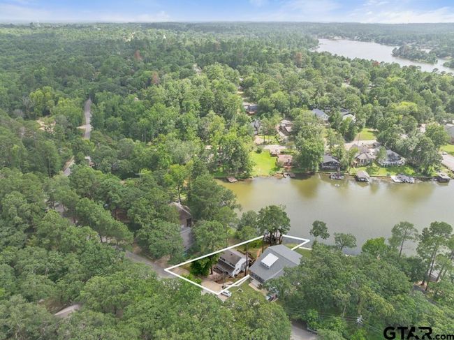 516 Hideaway Ln E, House other with 3 bedrooms, 2 bathrooms and null parking in Hideaway TX | Image 23