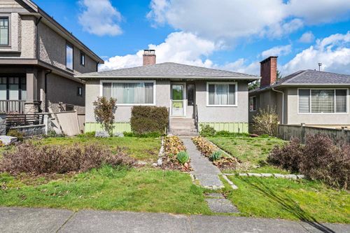 3281 E 2nd Ave, Vancouver, BC, V5M1G2 | Card Image