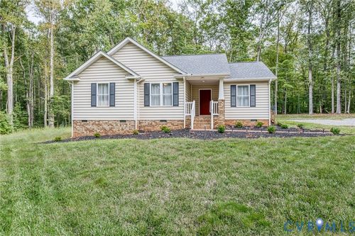4421 Windsor Lake Dr, Louisa, VA, 23093-2137 | Card Image