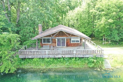 1512 County Road 90, Gibsonburg, OH, 43431-9717 | Card Image