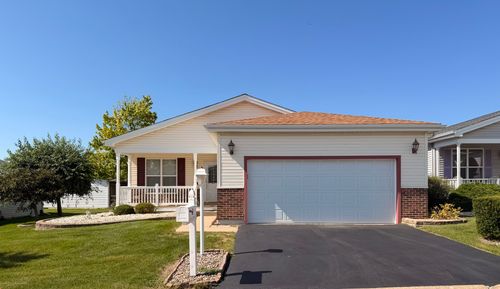 2 Suffolk Way, Grayslake, IL, 60030-9601 | Card Image