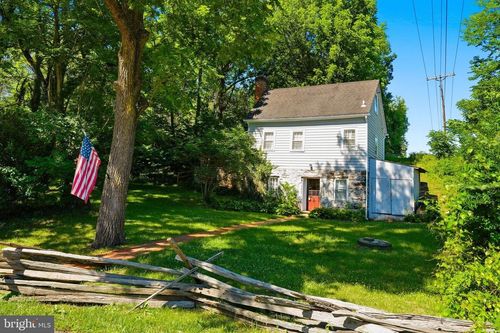 8200 Buckland Mill Rd, Gainesville, VA, 20155-2026 | Card Image