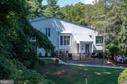 257 W Chelsea Cir, NEWTOWN SQUARE, PA, 19073-2103 | Card Image