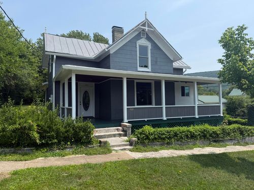 420 C St, Clifton Forge, VA, 24422-1702 | Card Image