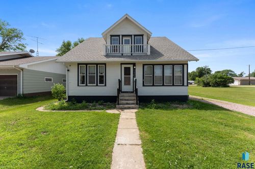 1020 1st St, Scotland, SD, 57059-2035 | Card Image