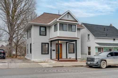 97 Madawaska St, Arnprior, ON, K7S1S2 | Card Image