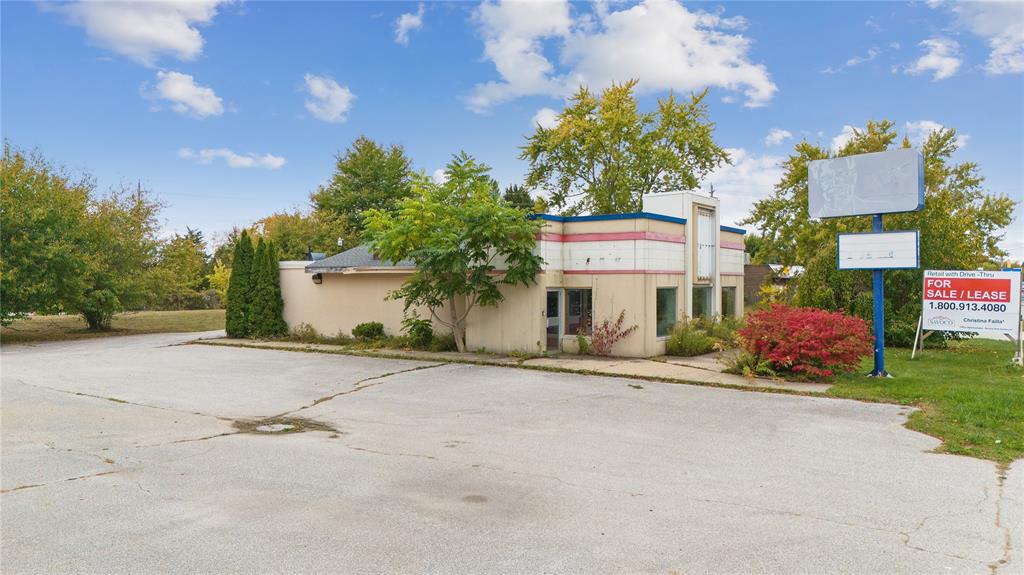 Commercial Sale in Lambton Shores 3