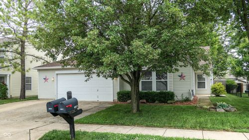 6816 Minnow Dr, Indianapolis, IN, 46237-8488 | Card Image