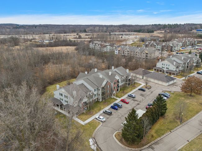 12303 Pinehurst Ln, Condo with 2 bedrooms, 2 bathrooms and null parking in Grand Blanc MI | Image 43