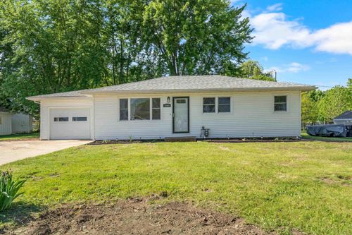 1004 Joy St, Cedar Falls, IA, 50613-1125 | Card Image