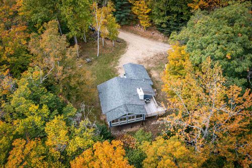 16 Boulder Ledge Rd, Glen, NH, 03838-6421 | Card Image