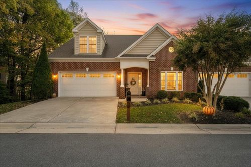 5653 Rockbridge Ct, Roanoke, VA, 24018-4054 | Card Image