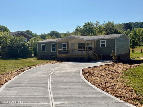 1310 W Beaver Creek Dr, Powell, TN, 37849-4429 | Card Image