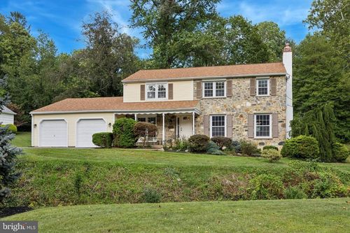 810 Harvey Rd, WALLINGFORD, PA, 19086-7240 | Card Image